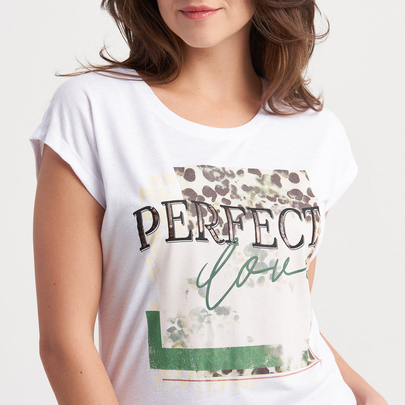 Hailys Women's Casual Graphic T-Shirt with "Perfect Love" Print