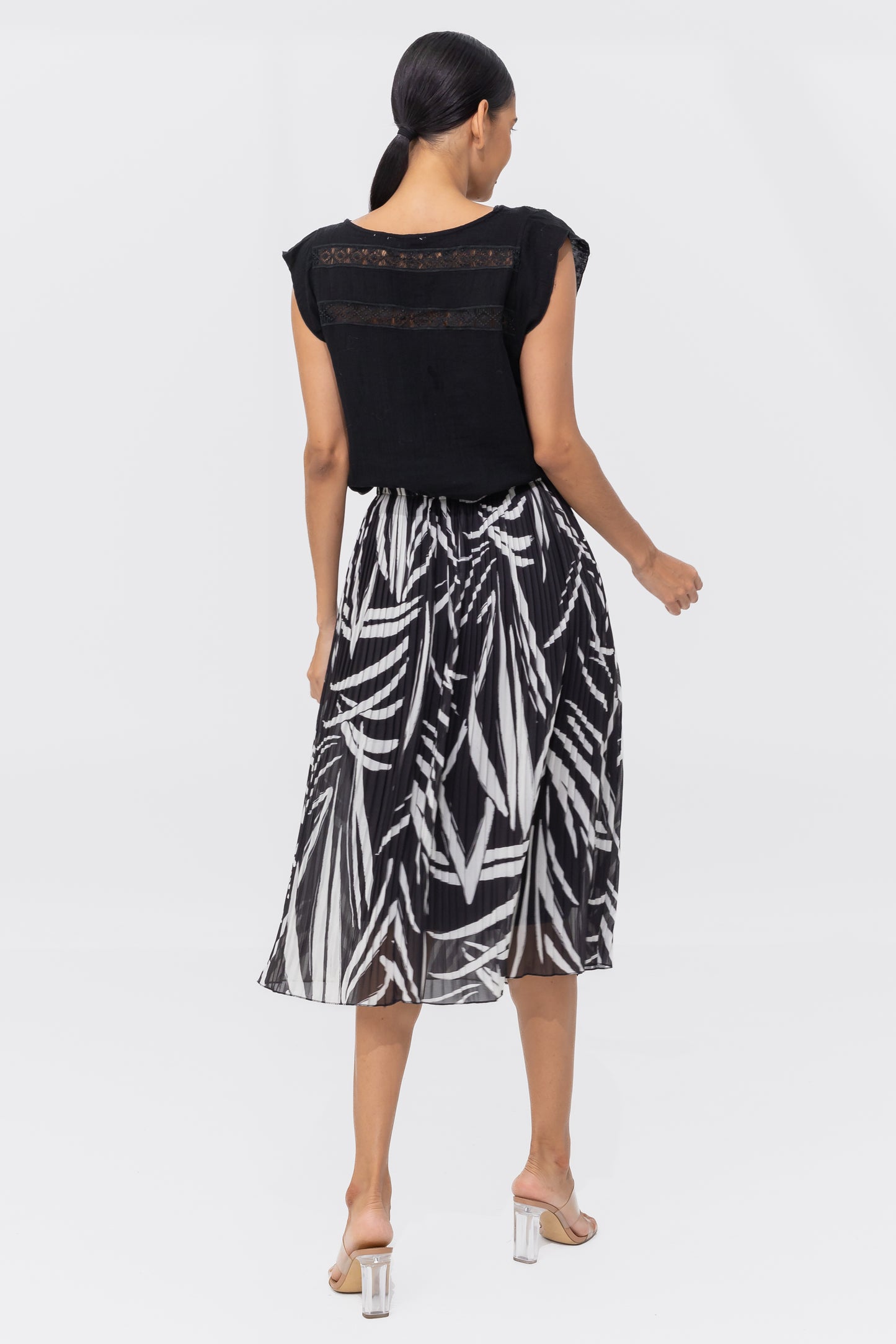 Zabaione Women’s Black and White Pleated Midi Skirt - High-Waisted Abstract Print Skirt