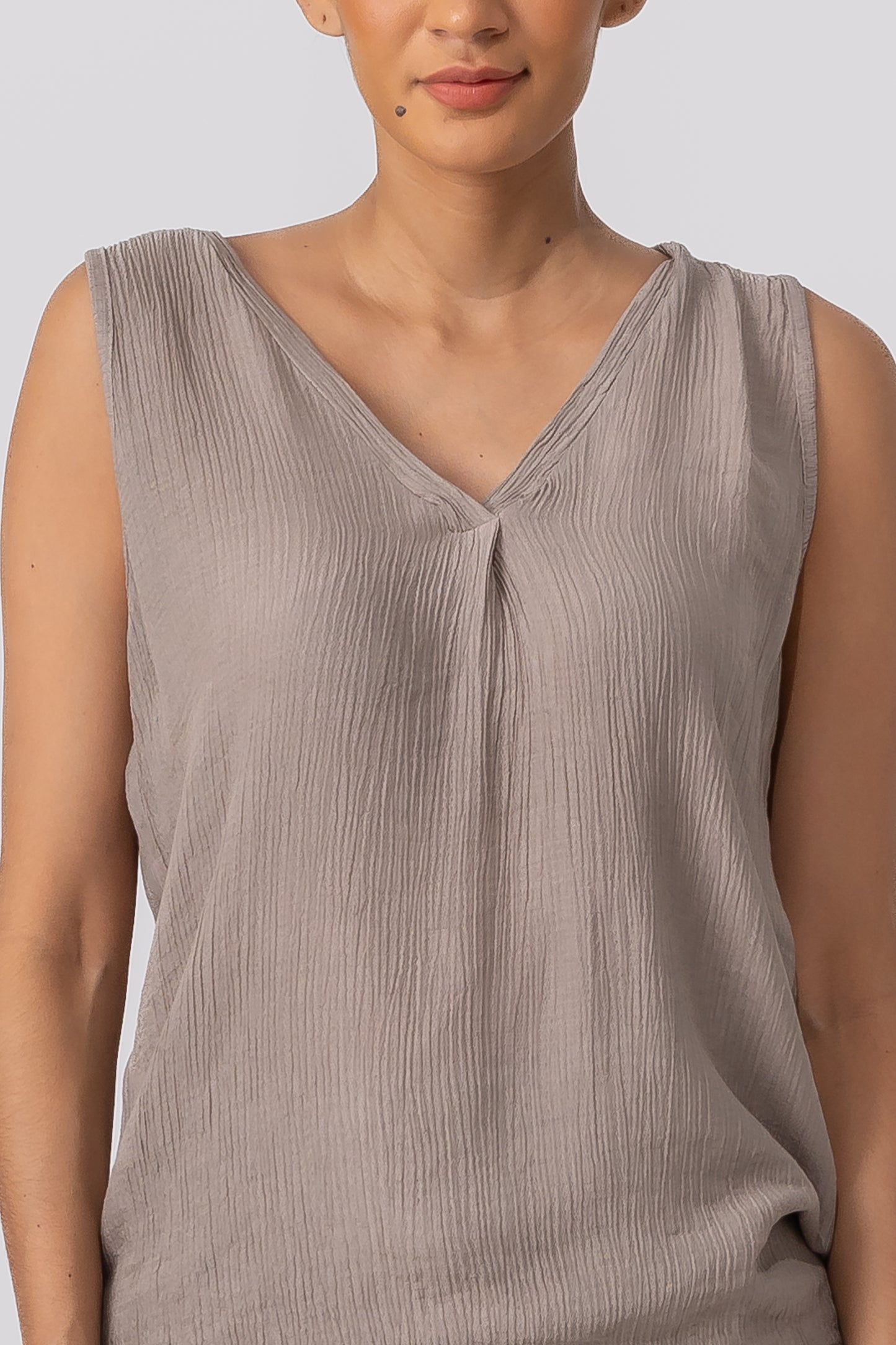 Zabaione Women’s Sleeveless V-Neck Blouse - Taupe