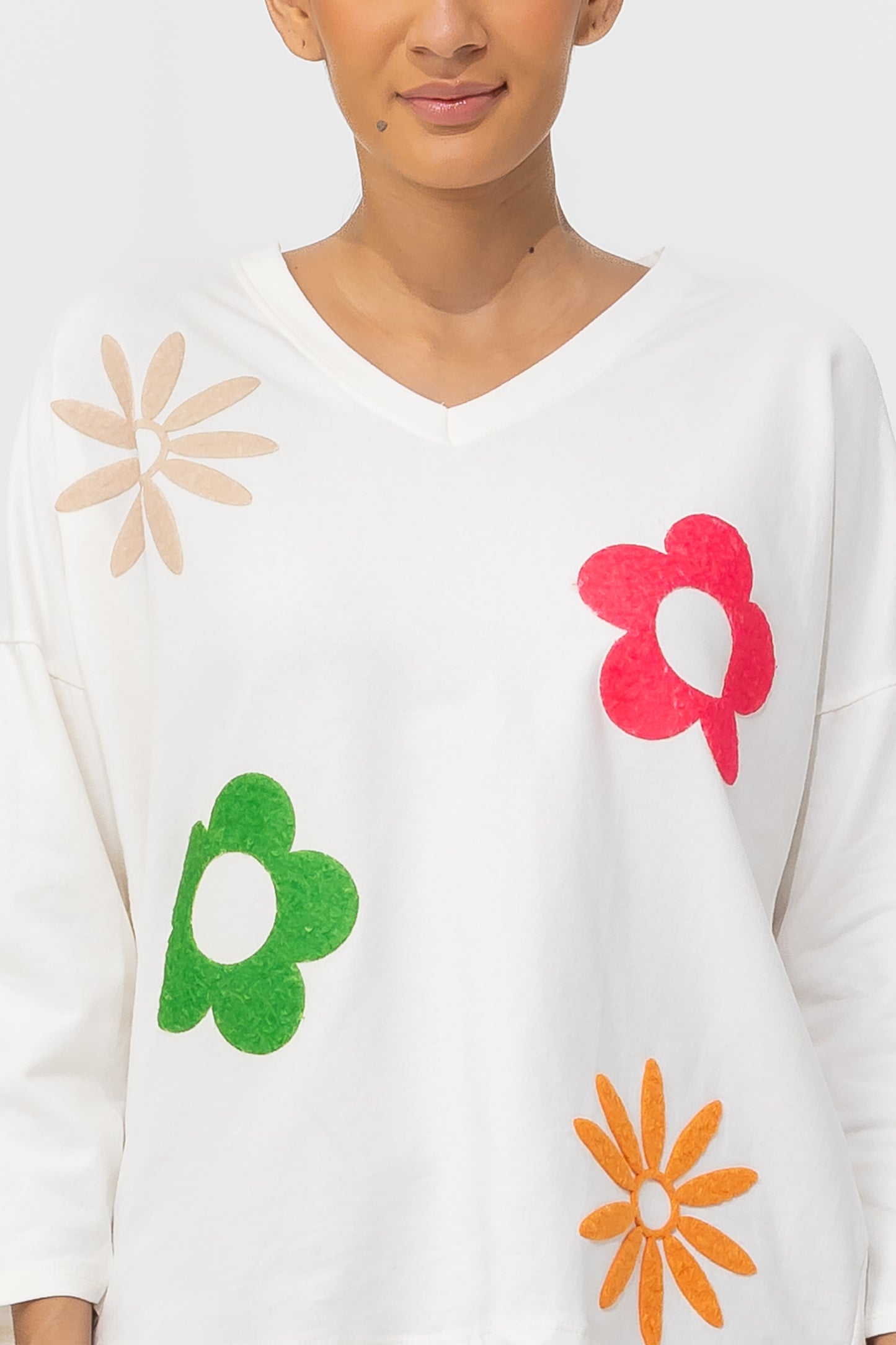 Zabaione Women’s White V-Neck Sweatshirt with Colorful Flower Print - Long Sleeve Casual Pullover