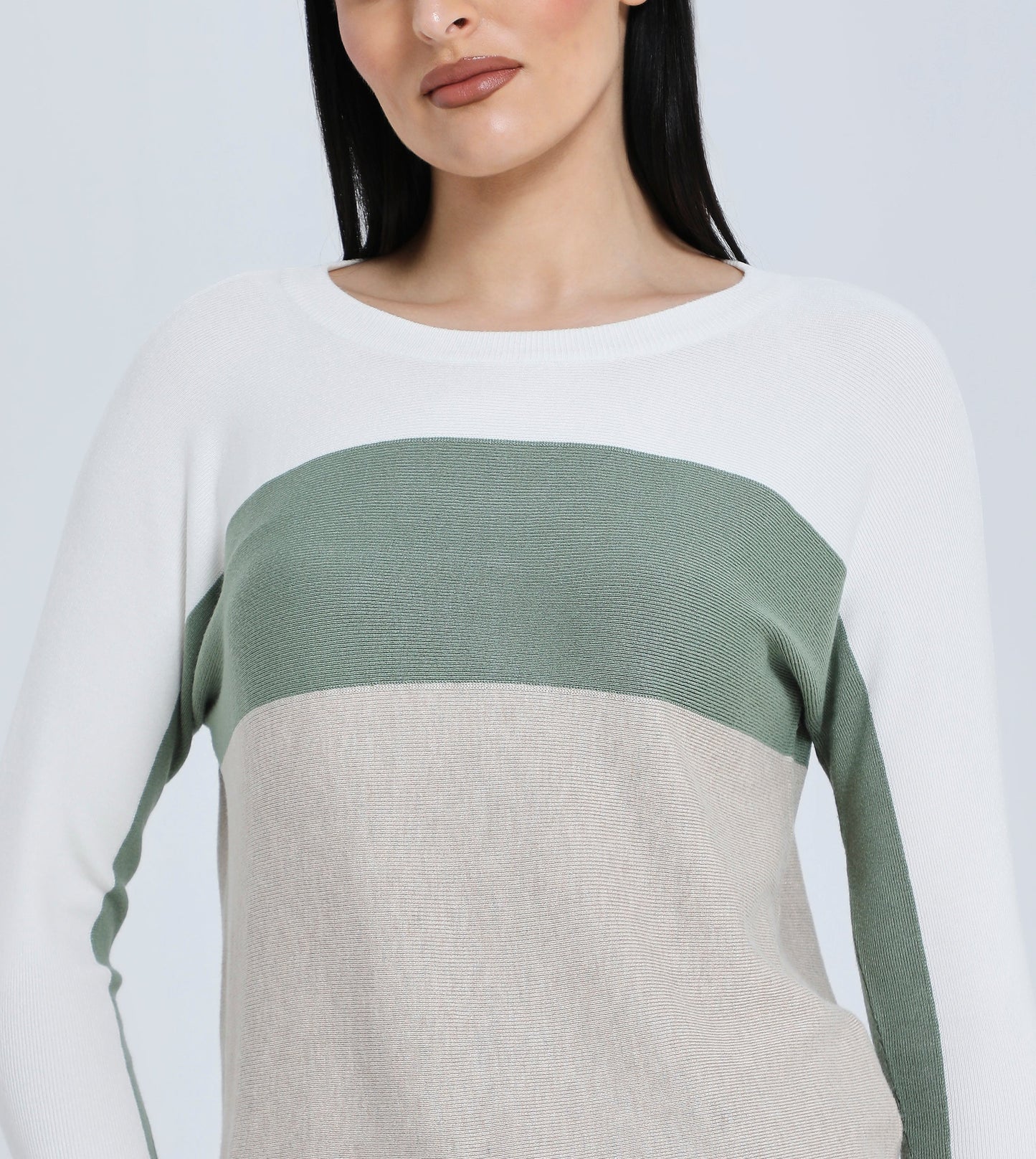 Hailys Women's Color Block Crew Neck Sweater - Long Sleeve Casual Knit Top in Green and Beige