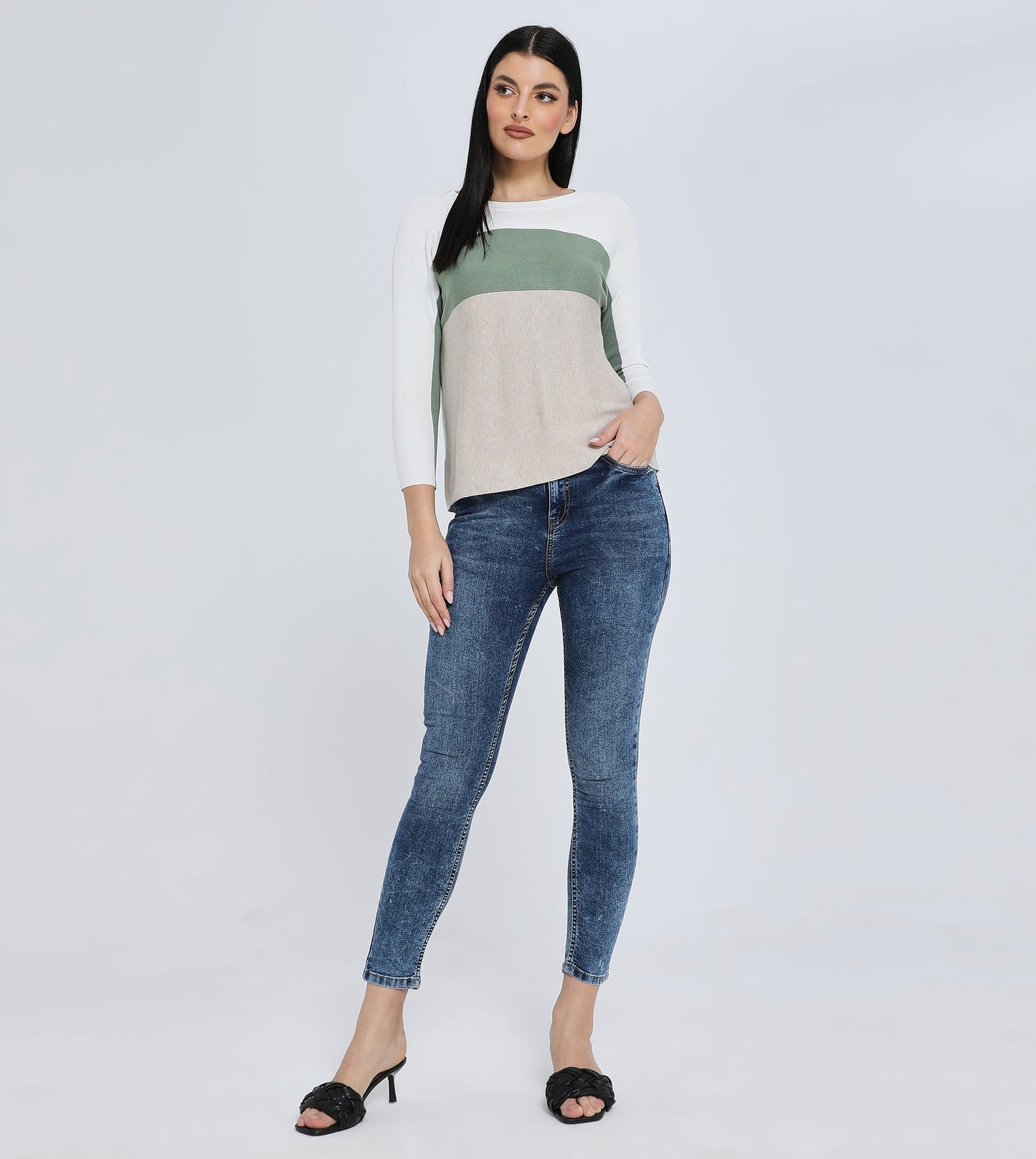 Hailys Women's Color Block Crew Neck Sweater - Long Sleeve Casual Knit Top in Green and Beige