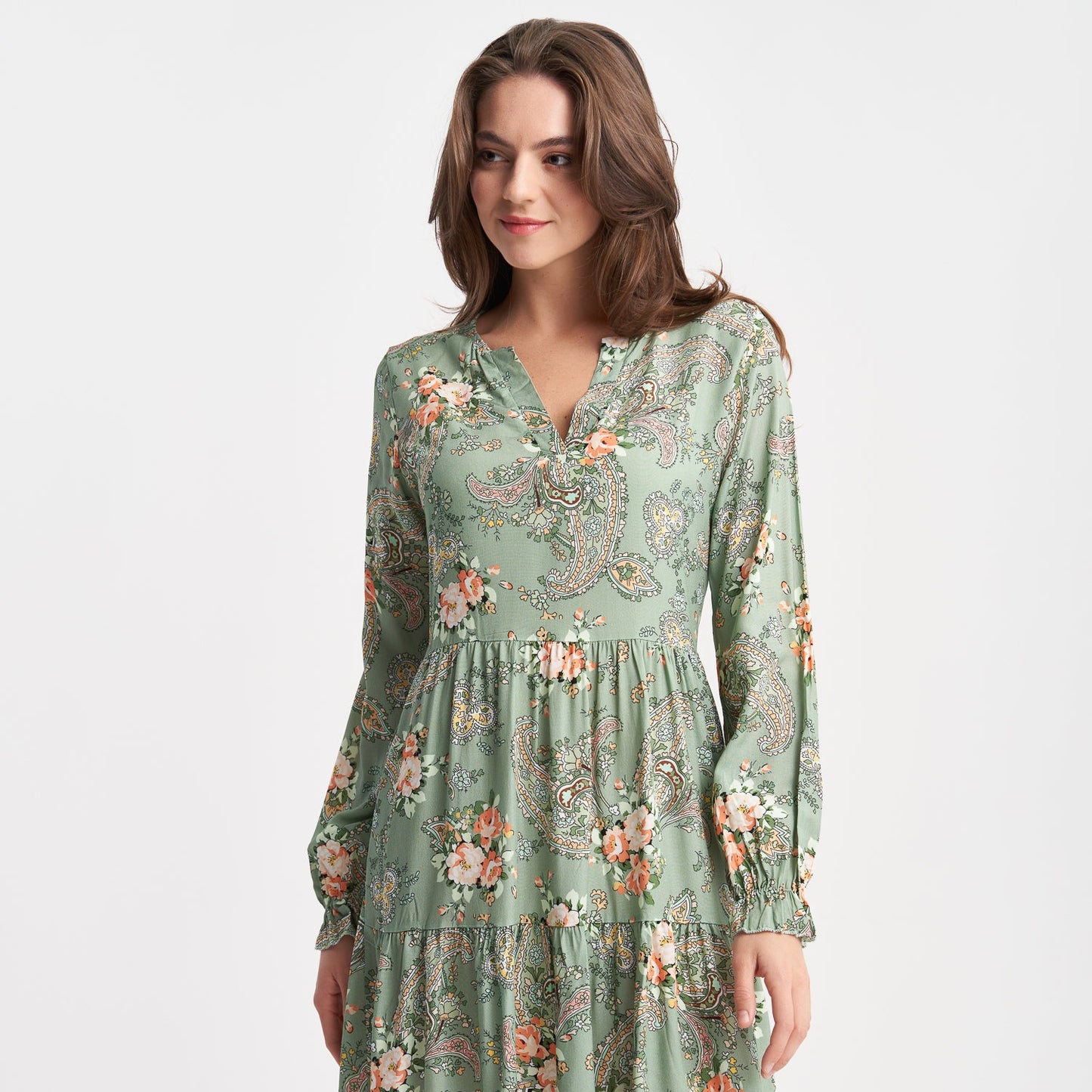 Hailys Women's Long Sleeve Green Floral and Paisley Print Dress with V-Neck