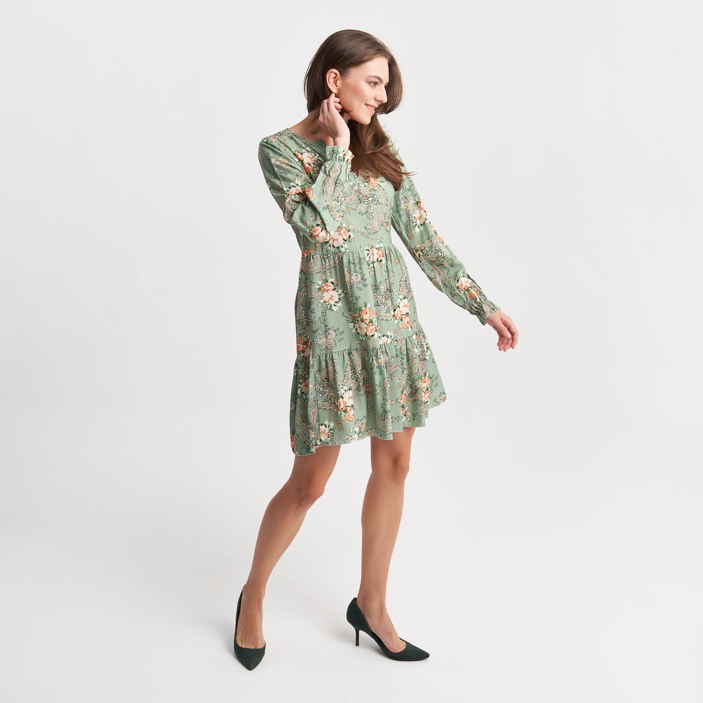 Hailys Women's Long Sleeve Green Floral and Paisley Print Dress with V-Neck