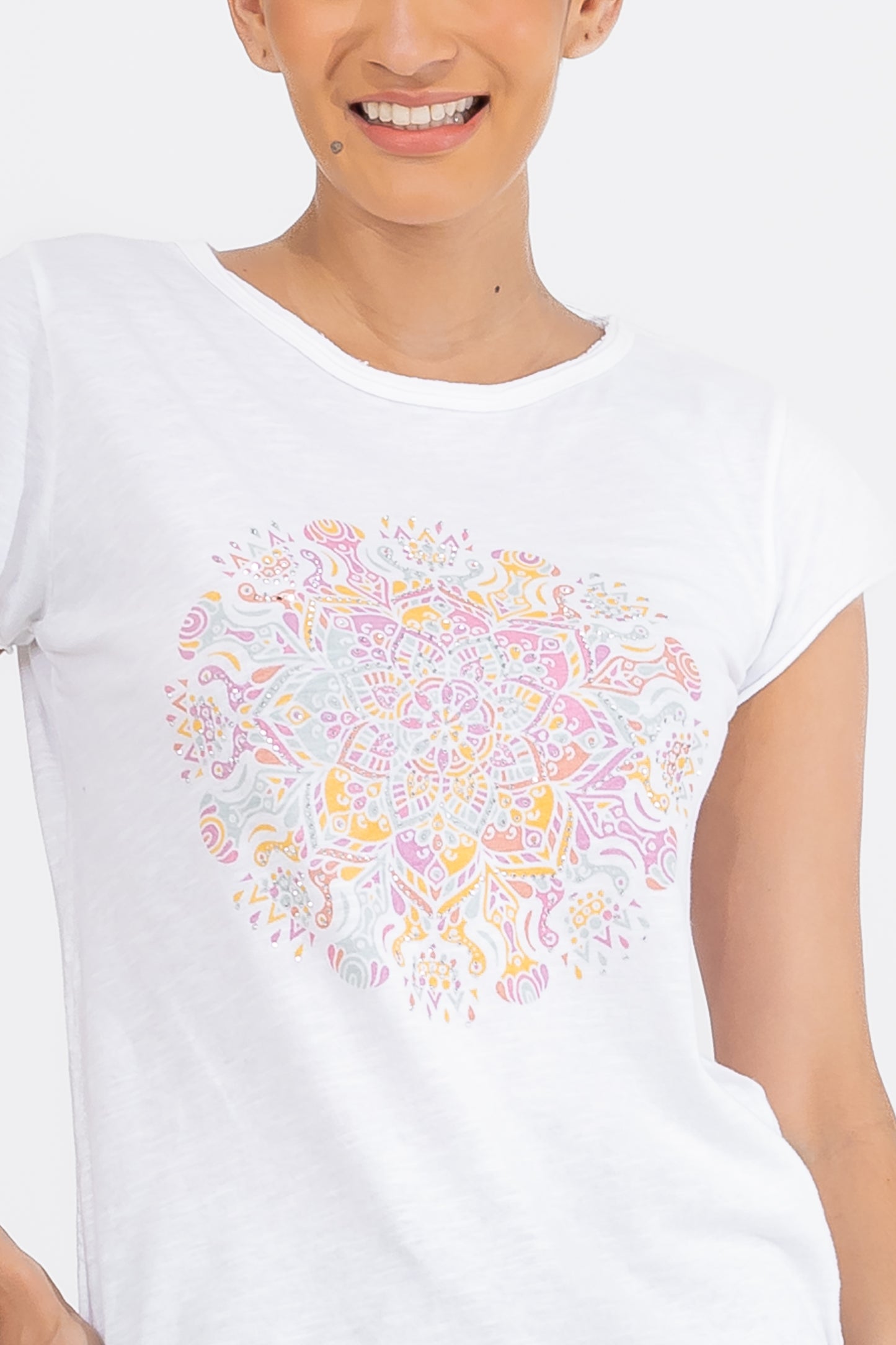 Hailys Women’s Mandala Heart Graphic Short Sleeve T-Shirt - White