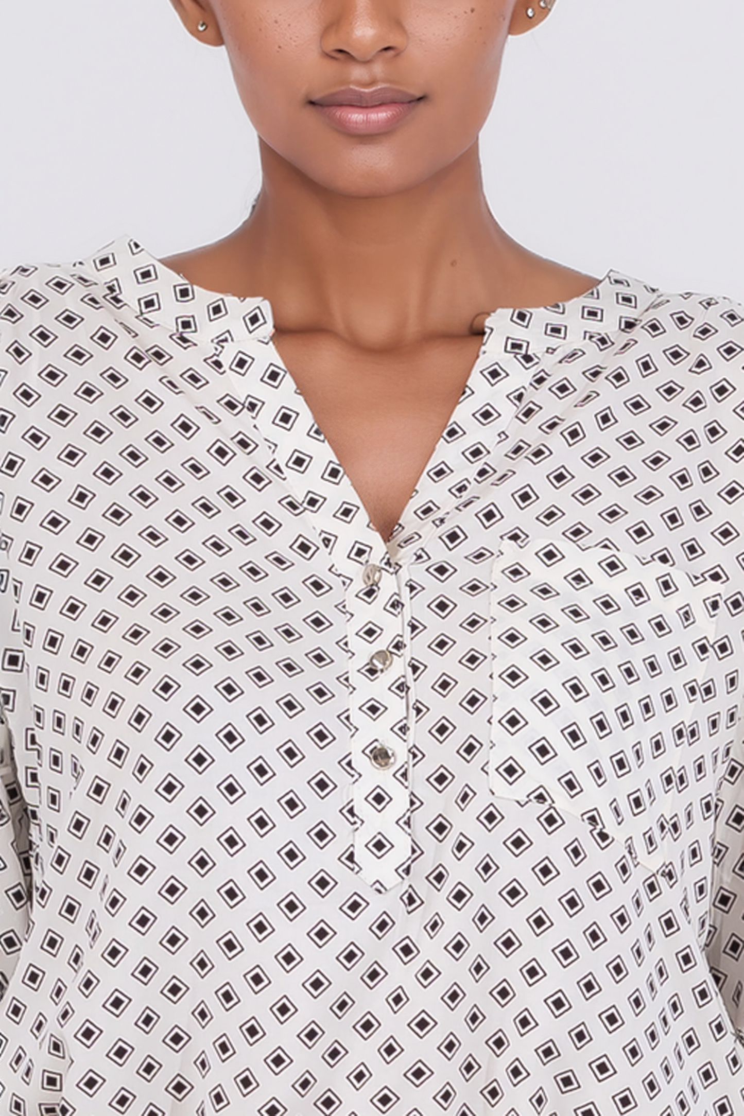 Zabaione Women’s Diamond Print V-Neck Blouse - White with Black print