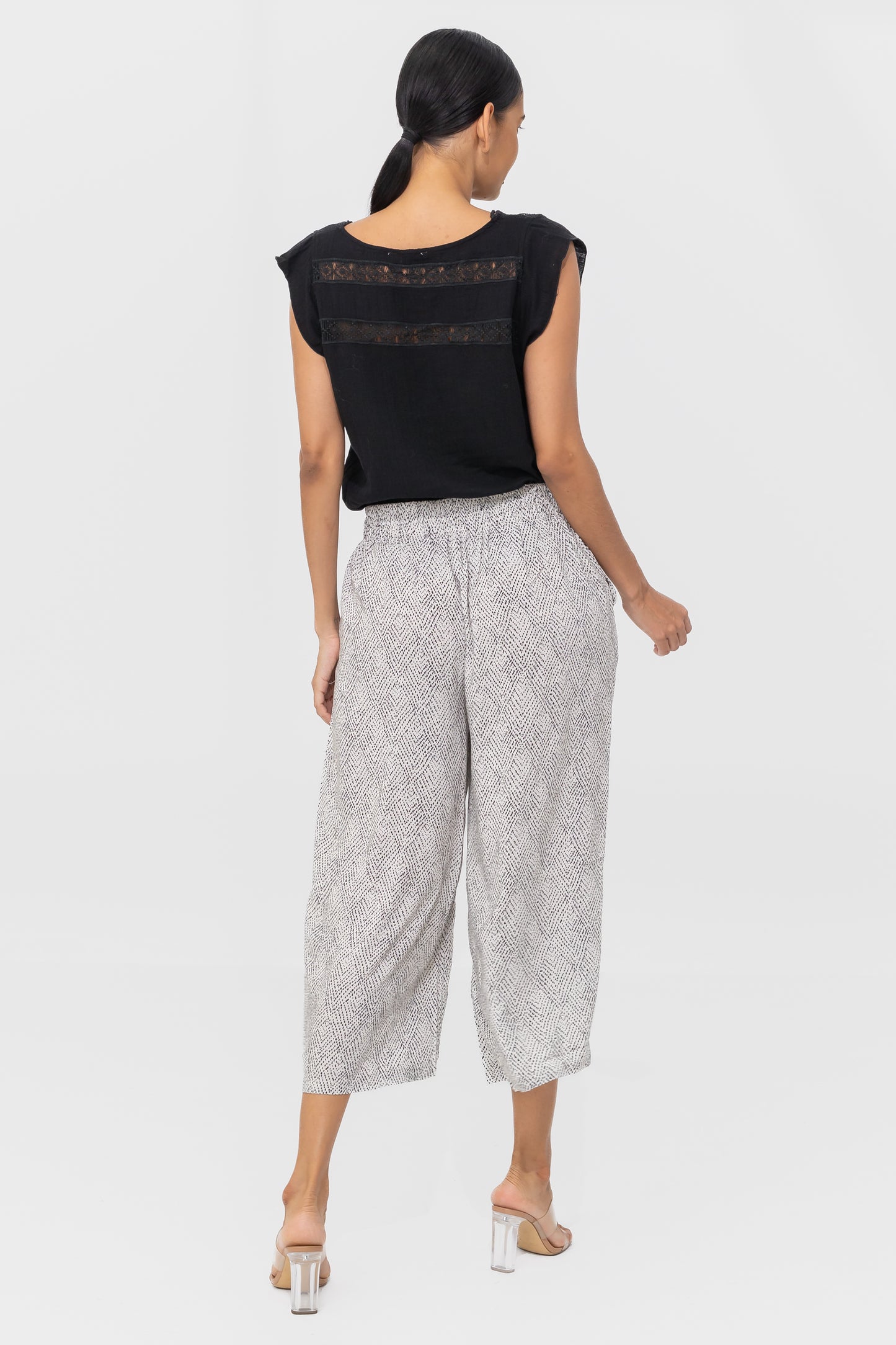 Zabaione Women’s High-Waisted Wide Leg Cropped Pants - Black and White Print