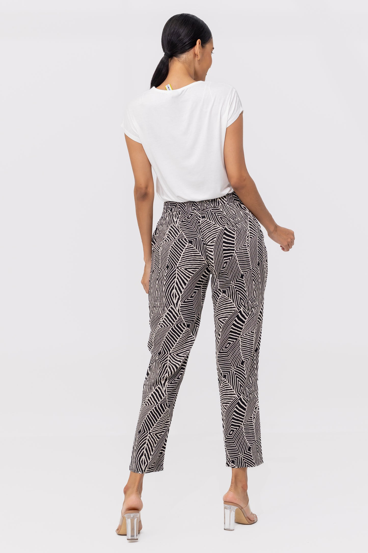 Hailys Women’s Geometric Print Elastic Waist Ankle Pants - Black and White