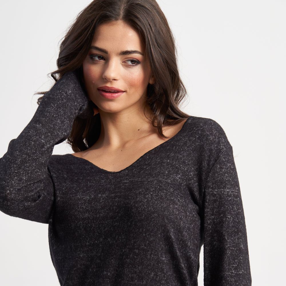 Hailys Women’s Long Sleeve V-Neck Pullover Sweater - Charcoal Gray